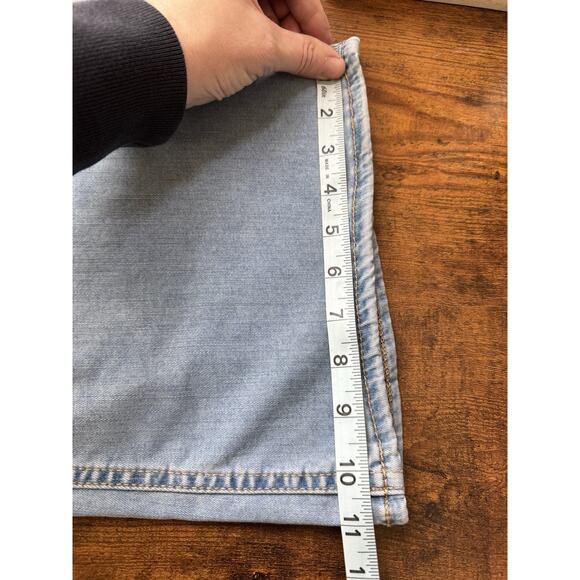 OLD NAVY Extra High Rise Flare Jeans Women's 20 24 Light Wash Blue Fits You New - Picture 10 of 10